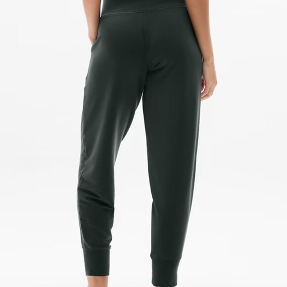 Athleta Coaster Luxe High-Rise Jogger – Elm Green – Medium Tall - Picture 3 of 14